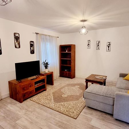 Spacious Two Bedroom Apartment With One Parking Space Тейм Экстерьер фото